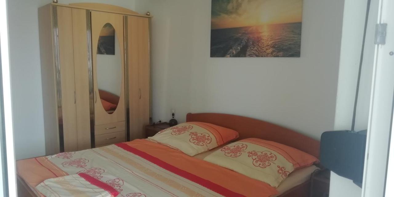 Apartmani Kod Rade Pakoštane Exteriér fotografie