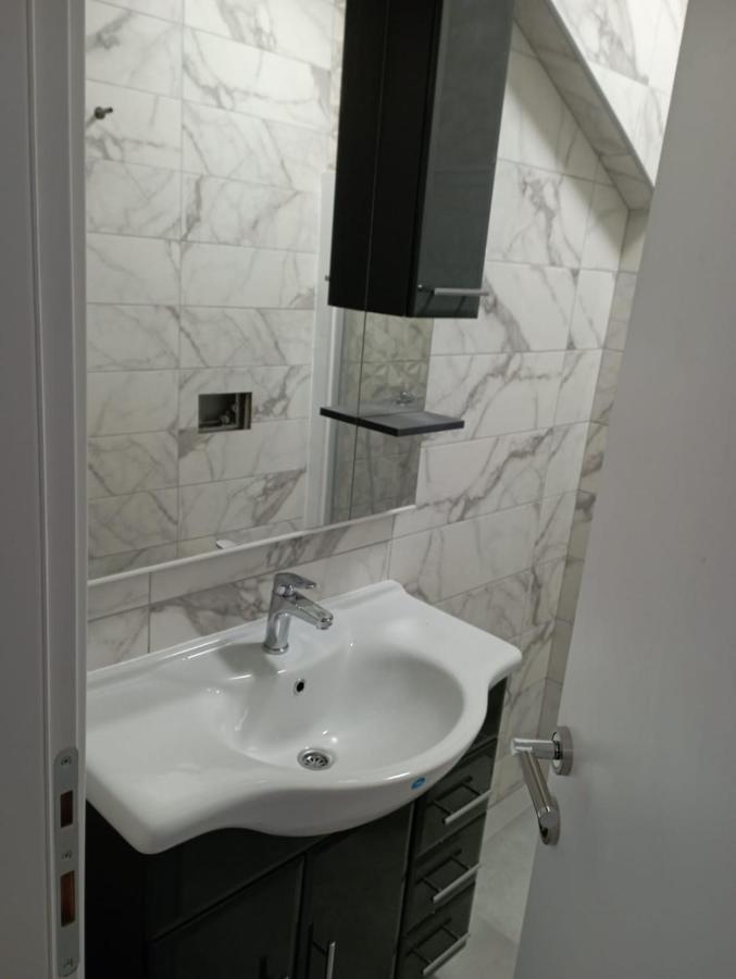 Apartmani Kod Rade Pakoštane Exteriér fotografie