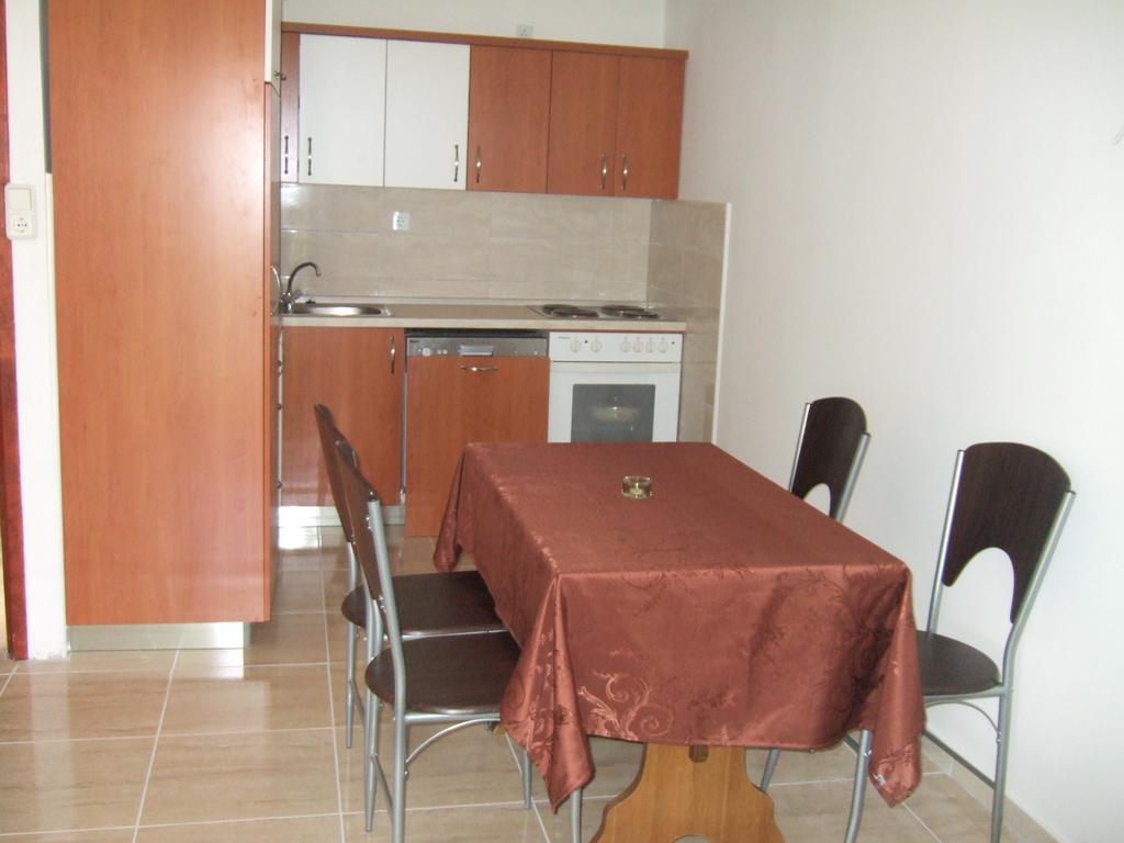 Apartmani Kod Rade Pakoštane Exteriér fotografie